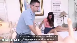 ميا خليفة نجم إباحي عربي يعلم العذراء كيفية ممارسة الجنس مع امرأة