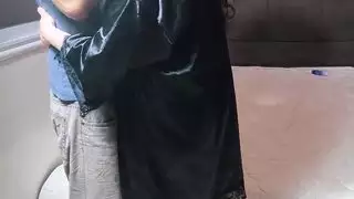 زوجين عربيين ساخنين يستمتعان بالجنس مع فتاة عربية ساخنة