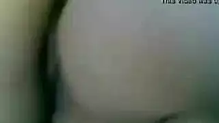 عربي في ليلة مزاج يصور فيديو سكس عربي مع زوجته ويتفضح