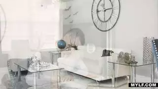 ينتهز الابن الفرصة لينيك زوجة أبيه - سكس امهات