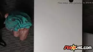 فتاة عربية تنفخ ديك وحش