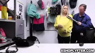 حصلت على اللعنة الشديدة لسرقة ديك رومي