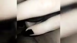 لا يمكننا رؤية !! كان صديقي ساخنًا جدًا وأعتقد أنها كانت تحب كيفية إرضاءني! هنا آسف على الفضوليين!