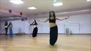 راقصة عربية ساخنة