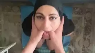 تجميع ربة البيت العربية ميا النقاب يوليو