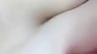 ام عمار مرافقه عيل بزبر صغير تقوله دخله كمان عاوزه احس انى بتناك