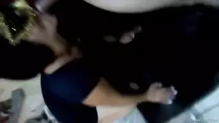 الزوجة الساخنة زوجة مكسيكية في المرة الثانية مع واحد أمام الديوث الذي يرتبط بالتغلب على الحليب والاختراق المزدوج