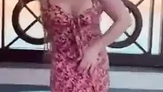 رقص فتاة عربية ساخنة